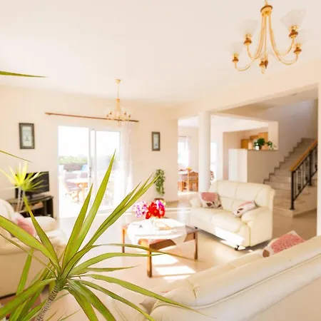 Regina 1 Villa *